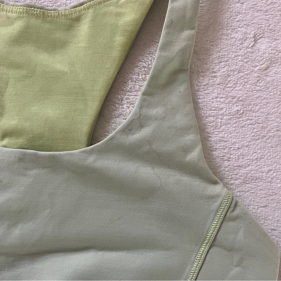 Lululemon lime green sports bra - Picture 3 of 5